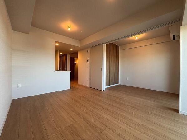 �y���ԁE���r���O�z�@