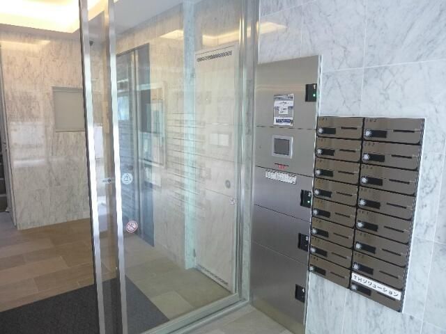 �y�G���g�����X�z�@