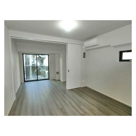 �y���ԁE���r���O�z�@