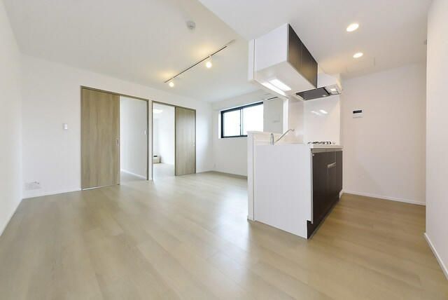 �y���ԁE���r���O�z�@