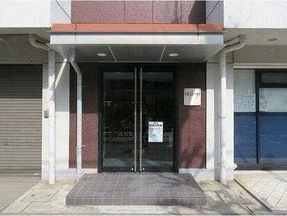 �y�G���g�����X�z�@