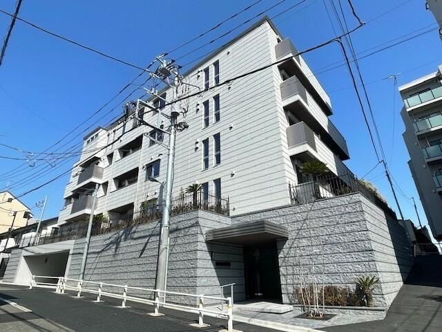 �y�G���g�����X�z�@