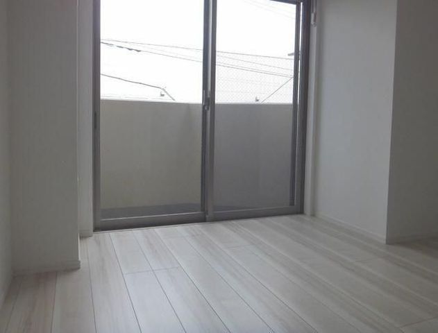 �y���ԁE���r���O�z�@