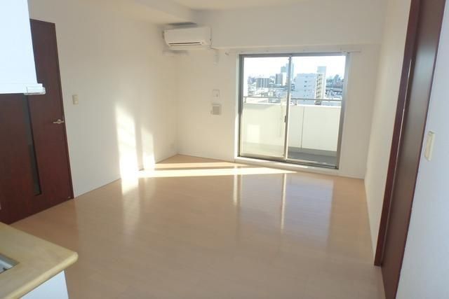 �y���ԁE���r���O�z�@