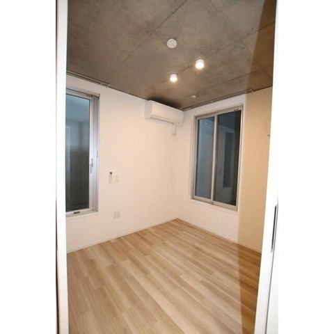 �y���̑��ݔ��z�@