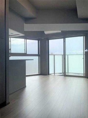 �y���ԁE���r���O�z�@