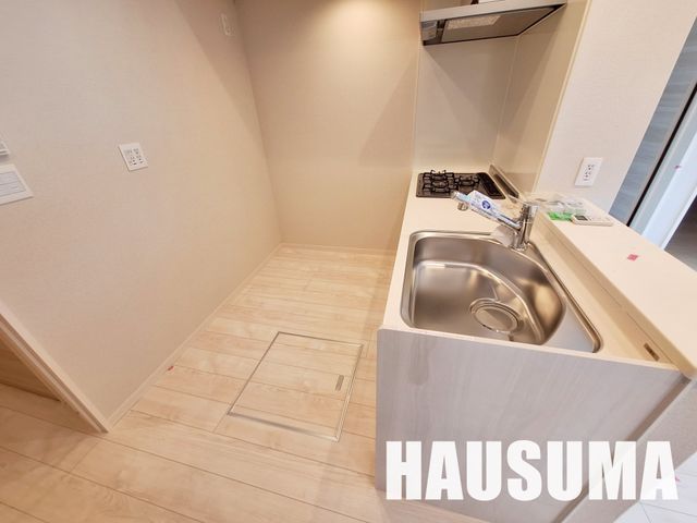 �y���̑������E�X�y�[�X�z�@�o���R�j�[