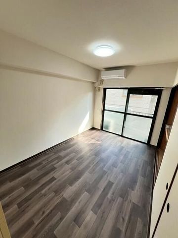 �y���̑��ݔ��z�@