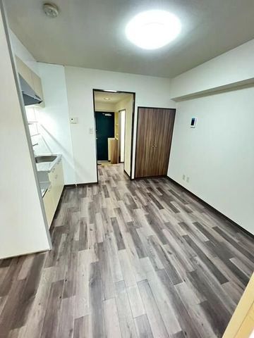 �y���ԁE���r���O�z�@