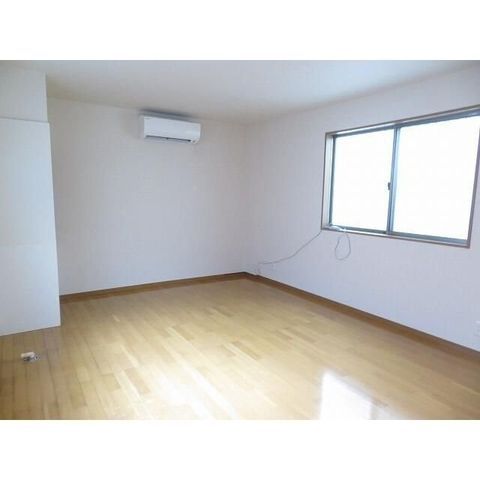 �y���ԁE���r���O�z�@