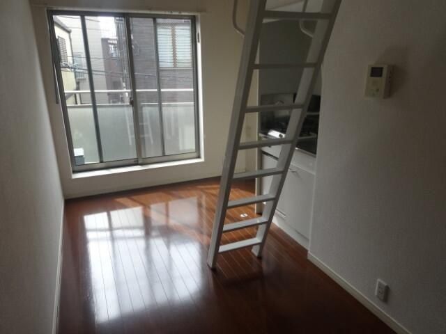 �y���ԁE���r���O�z�@