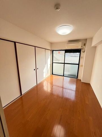 �y���ԁE���r���O�z�@