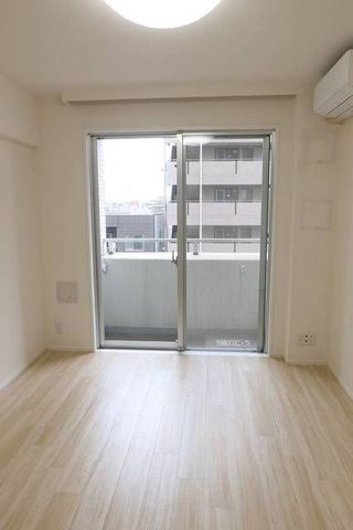 �y���ԁE���r���O�z�@