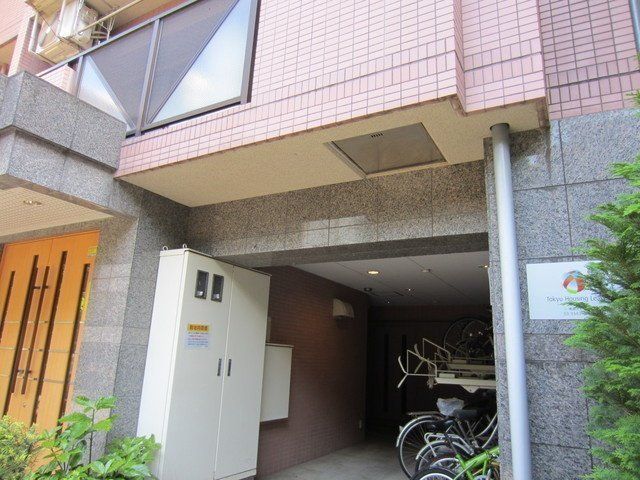 �y�G���g�����X�z�@