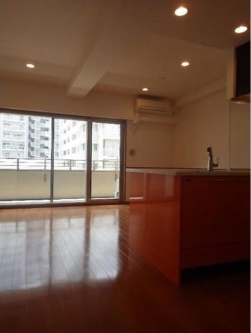 �y���ԁE���r���O�z�@����