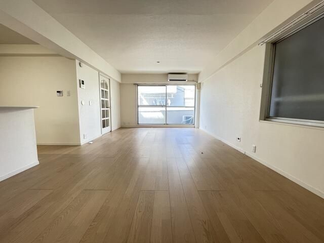 �y���ԁE���r���O�z�@