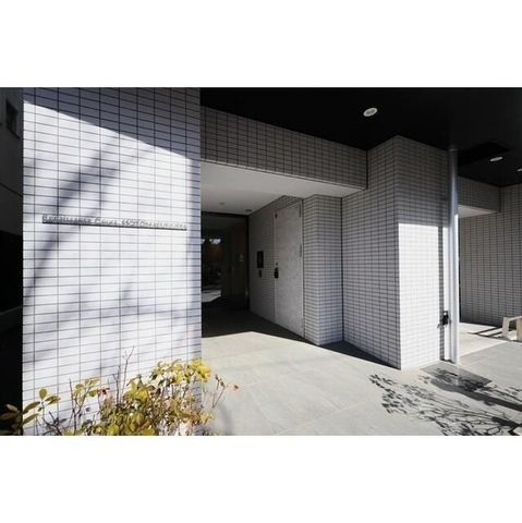 �y�G���g�����X�z�@