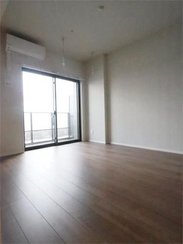 �y���̑��ݔ��z�@