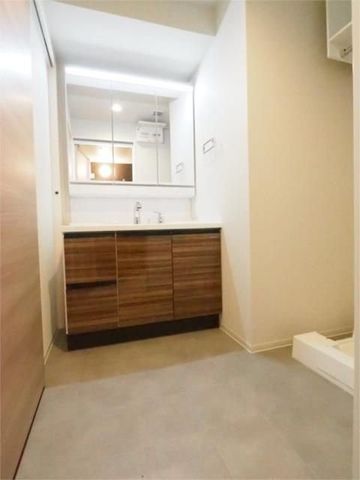 �y���ʏ��z�@