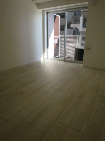 �y���ԁE���r���O�z�@