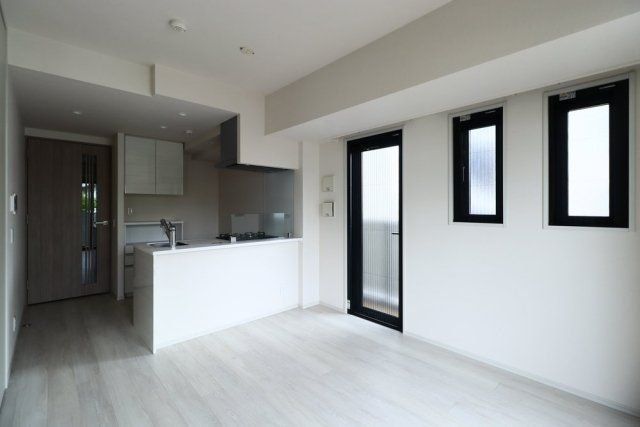 �y���ԁE���r���O�z�@