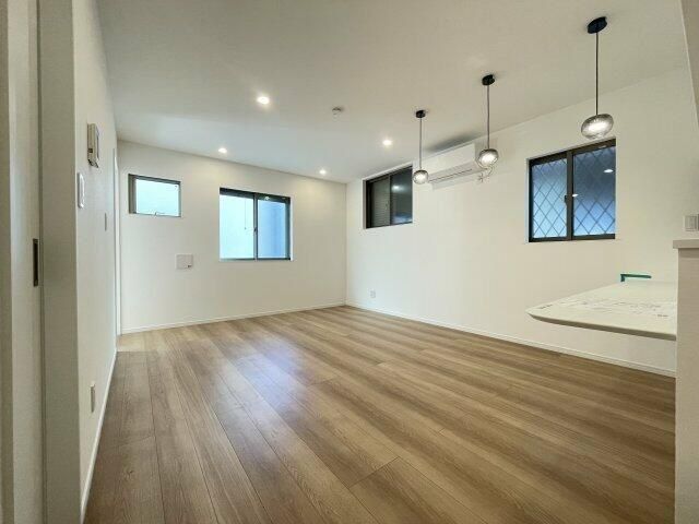 �y���̑��ݔ��z�@