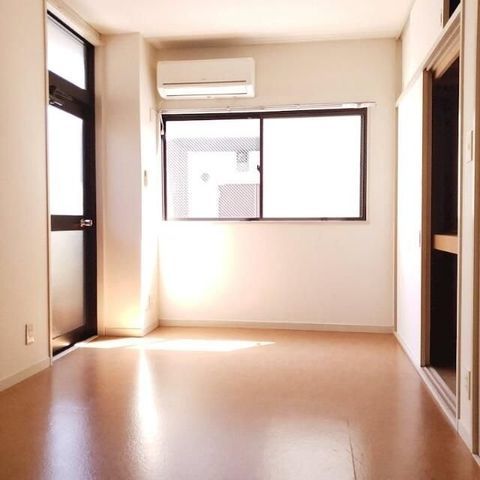 �y���ԁE���r���O�z�@