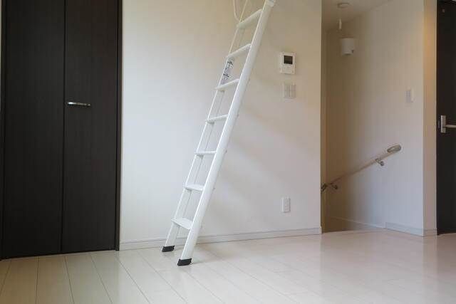 �y���ԁE���r���O�z�@