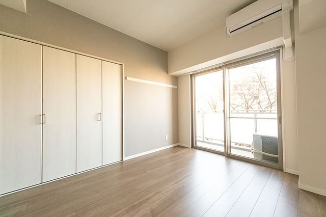 �y���ԁE���r���O�z�@