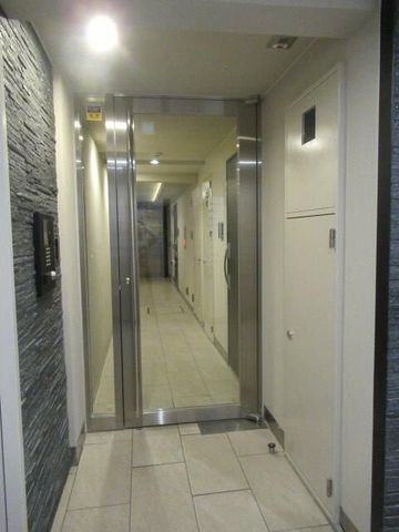 �y�G���g�����X�z�@