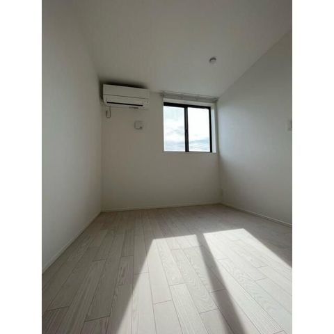 �y���̑��ݔ��z�@