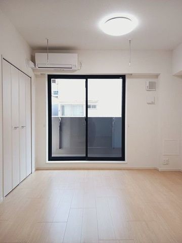 �y���ԁE���r���O�z�@