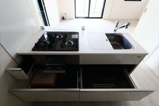 �y�L�b�`���z�@