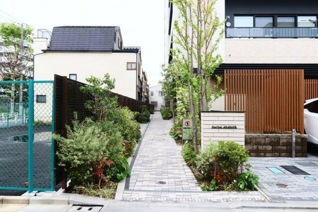 �y�G���g�����X�z�@