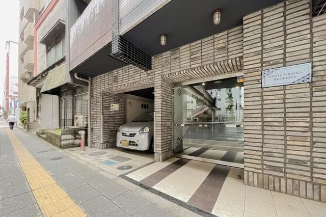 �y�G���g�����X�z�@