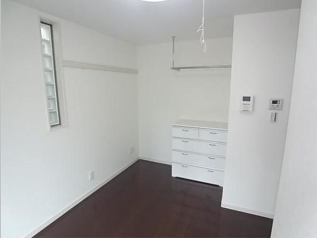 �y���̑��ݔ��z�@���j�^�t�C���^�z��