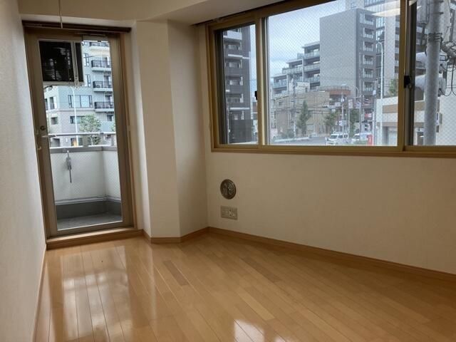 �y���ԁE���r���O�z�@