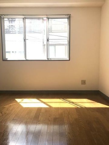 �y���ԁE���r���O�z�@����