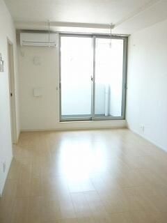 �y���ԁE���r���O�z�@