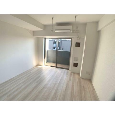 �y���ԁE���r���O�z�@