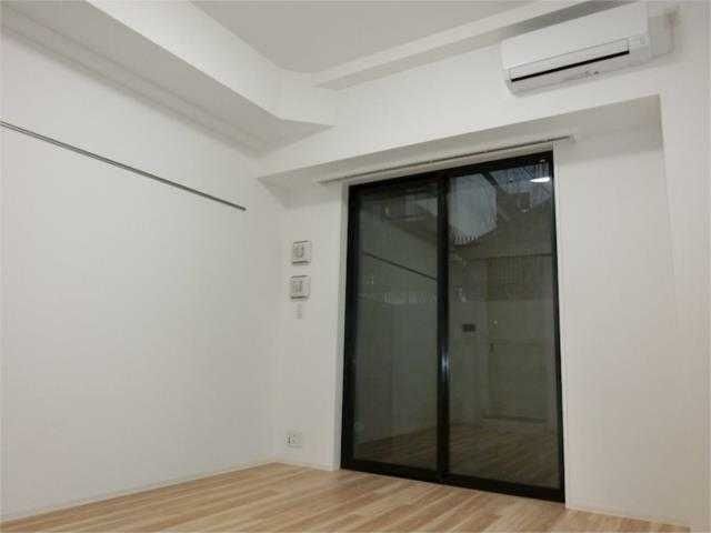 �y���ԁE���r���O�z�@