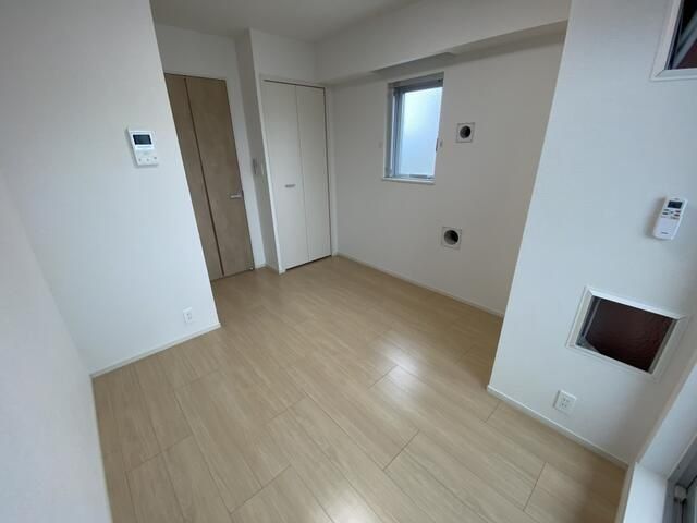 �y���̑��ݔ��z�@