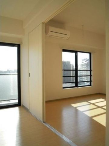 �y���ԁE���r���O�z�@����