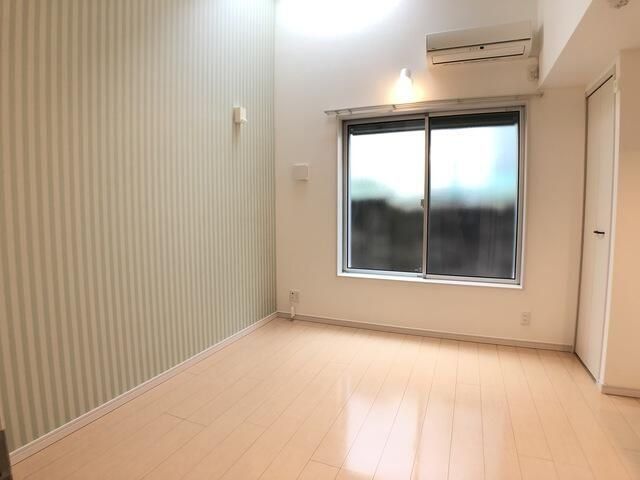 �y���ԁE���r���O�z�@