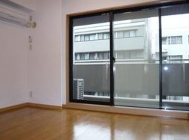 �y���ԁE���r���O�z�@����