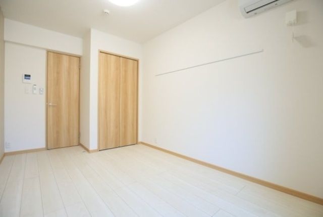 �y���̑��z�@���j�^�[�t�C���^�[�z��