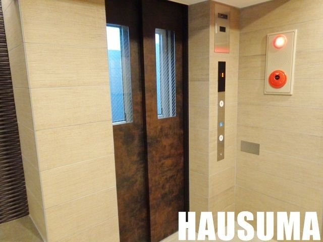 �y���̑��z�@�G���x�[�^�[