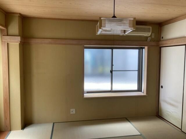 �y���ԁE���r���O�z�@