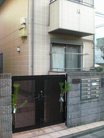 �y�G���g�����X�z�@