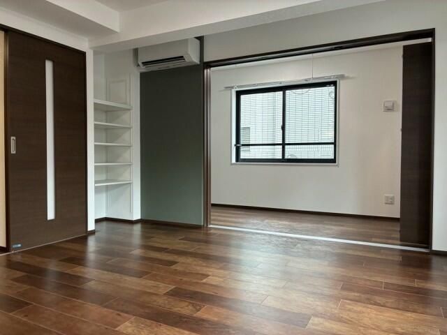 �y���ԁE���r���O�z�@